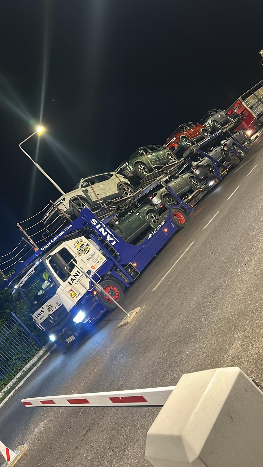 Detaliu camion în mișcare